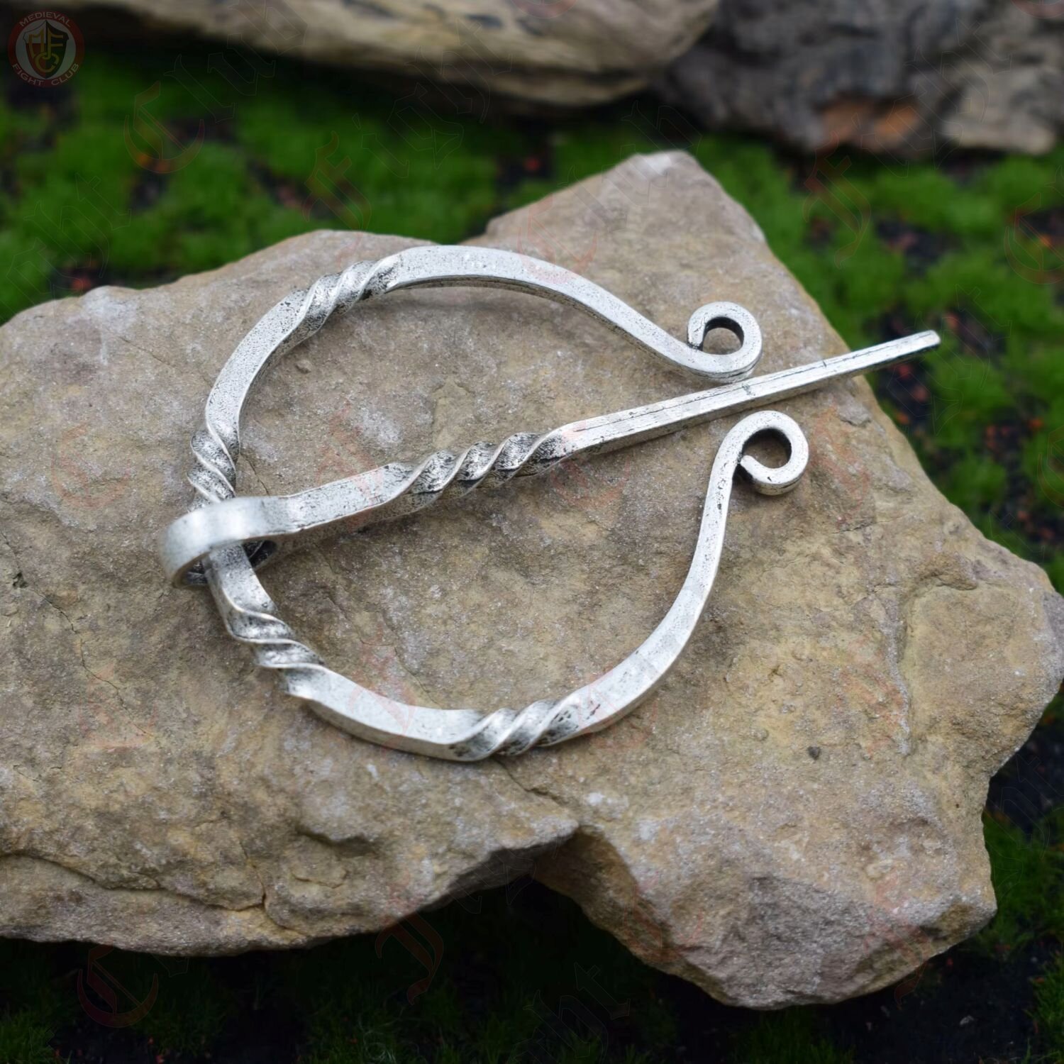 cloak pin type 4