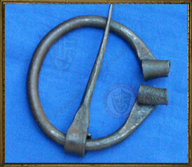 Iron cloak pin / clasp