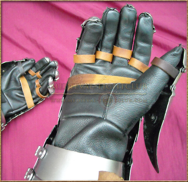 Gothic Fluted Gauntlets