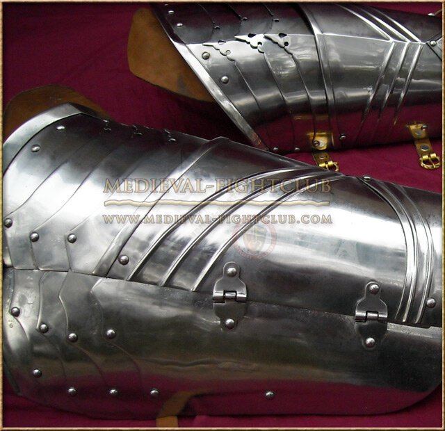 Gothic fluted cuisses and poleyns (new design)