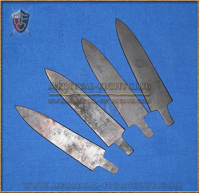 Long wide tang arrowhead - set of 4