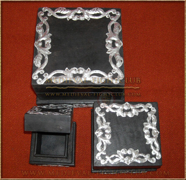 Black and Silver box - nest of 3