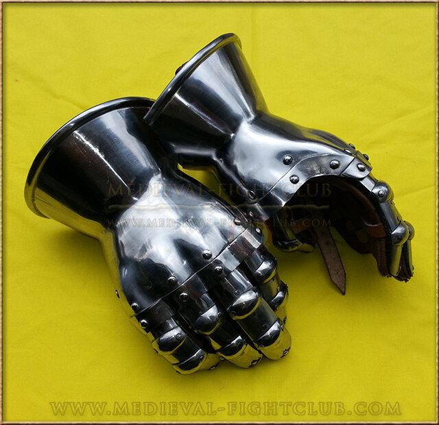 Hourglass Gauntlets - finger plates