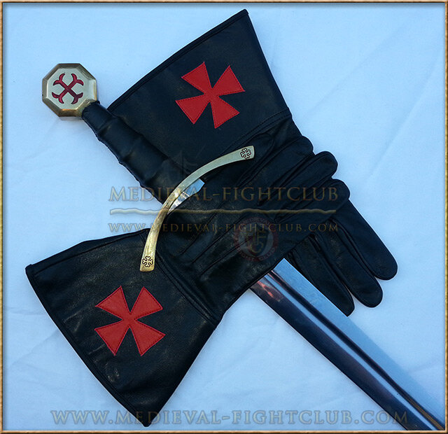 Leather Gauntlet Gloves - Templar Brother Crusader